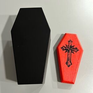 🛍️ Coffin Make Up Brush Holder with FREE COFFIN Bottle opener.